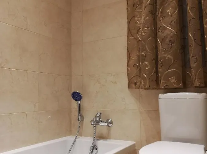 The Premier - Fully Airconditioned - Ample Parking