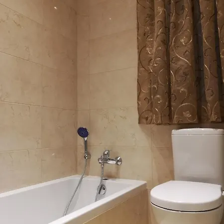 The Premier - Fully Airconditioned - Ample Parking