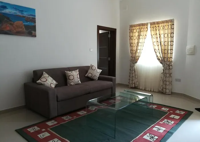 The Premier - Fully Airconditioned - Ample Parking דירה Naxxar